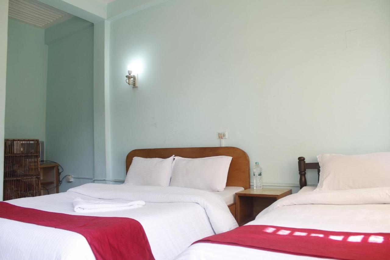 Pushpa Guest House Pokhara Ngoại thất bức ảnh
