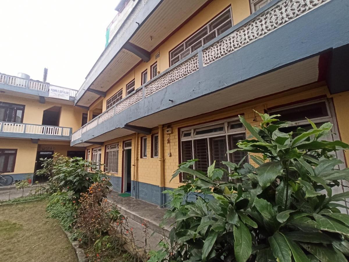 Pushpa Guest House Pokhara Ngoại thất bức ảnh