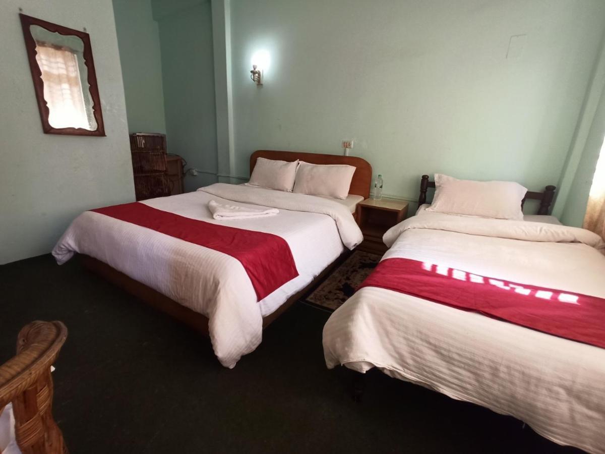 Pushpa Guest House Pokhara Ngoại thất bức ảnh