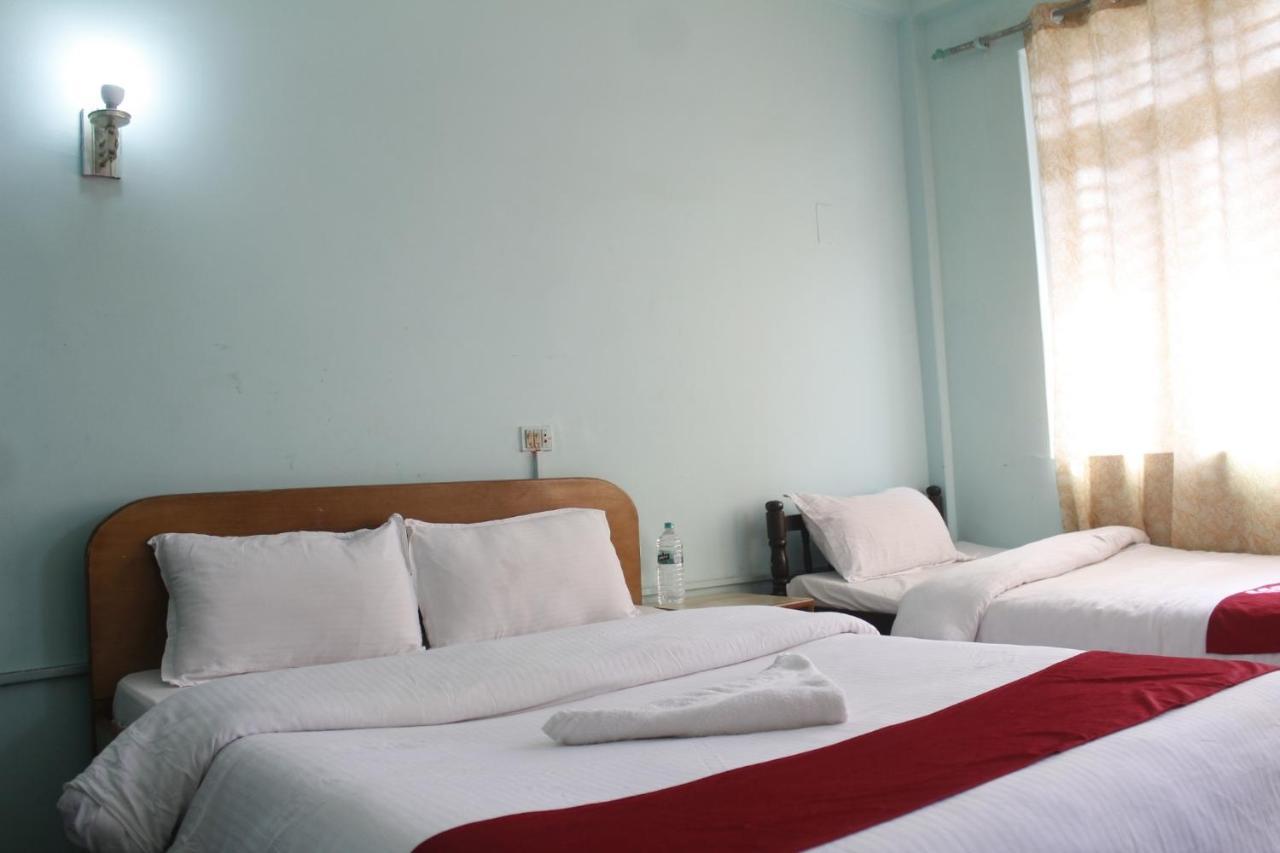 Pushpa Guest House Pokhara Ngoại thất bức ảnh