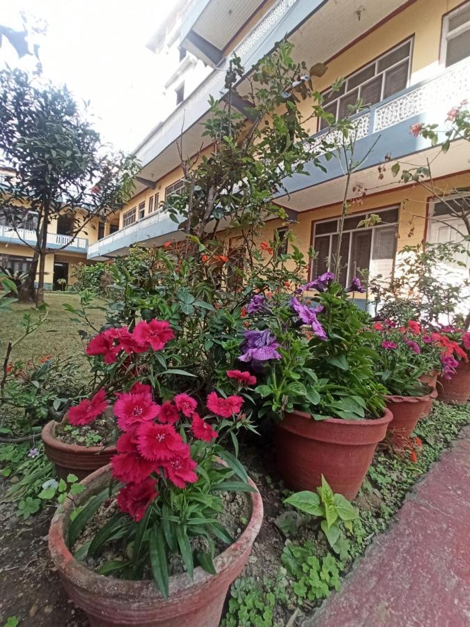 Pushpa Guest House Pokhara Ngoại thất bức ảnh