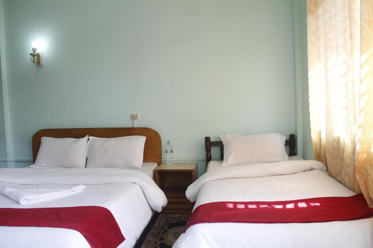 Pushpa Guest House Pokhara Ngoại thất bức ảnh