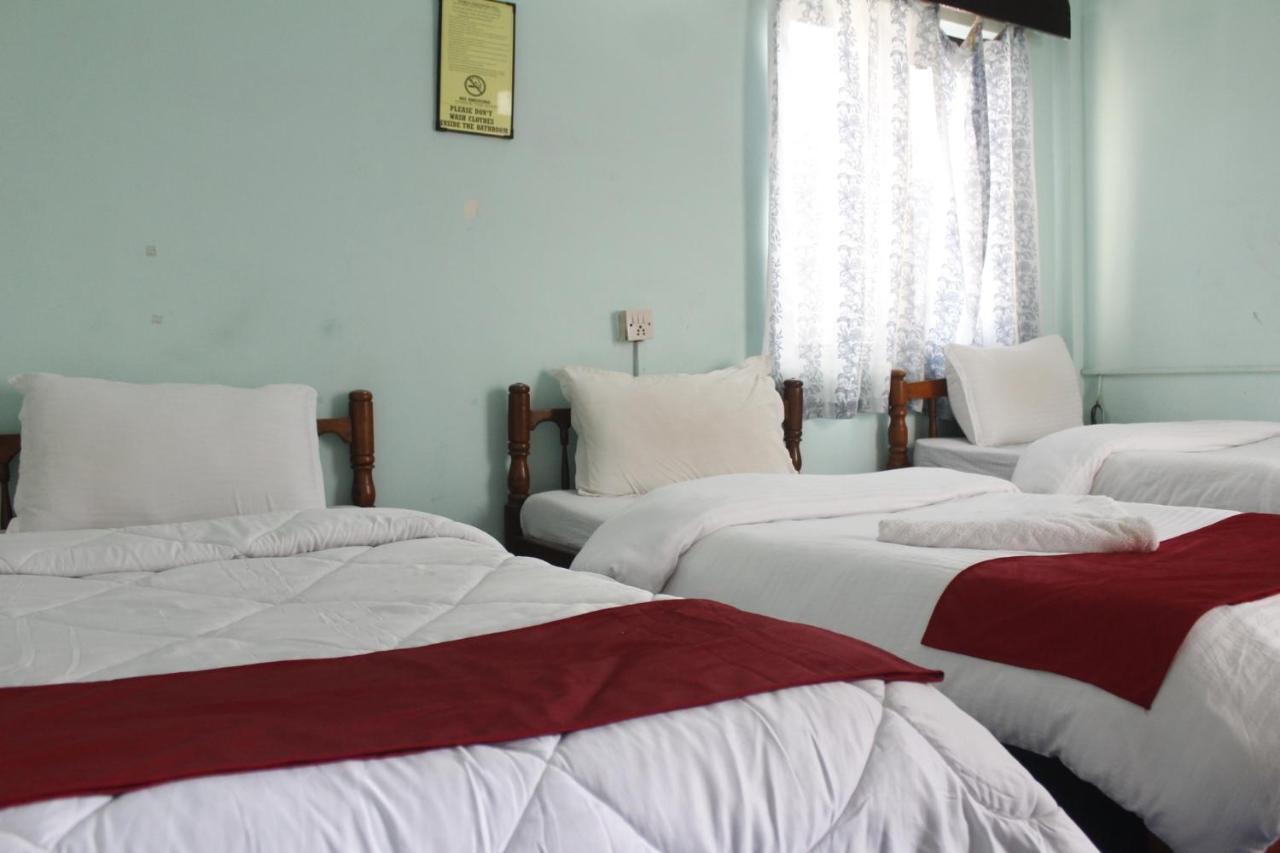 Pushpa Guest House Pokhara Ngoại thất bức ảnh